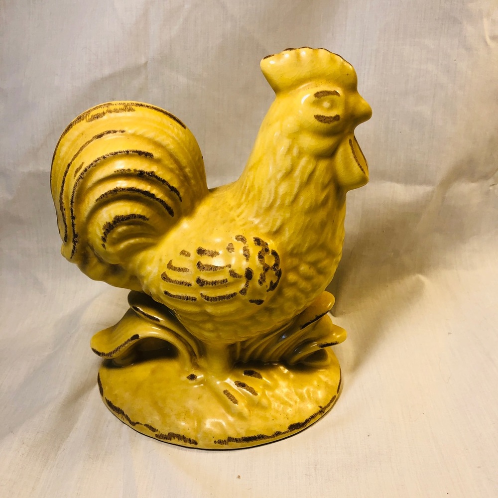 Vintage Yellow Rustic Rooster.